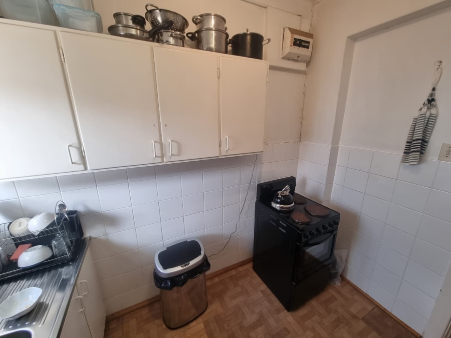 To Let 1 Bedroom Property for Rent in Gardens Western Cape